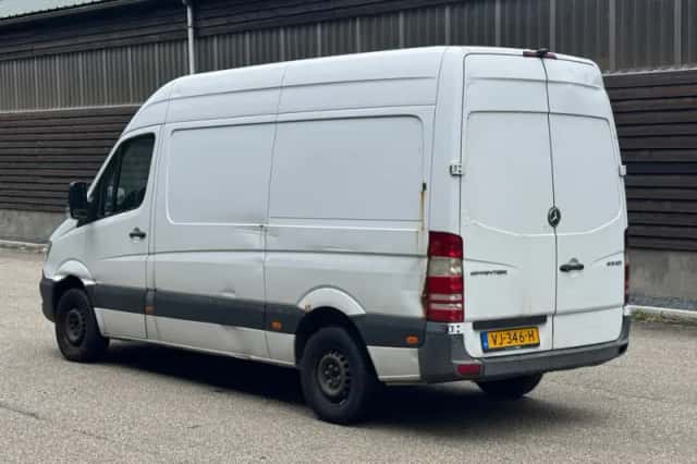 Mercedes-Benz Sprinter (2014) thumbnail 2