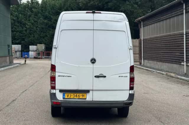 Mercedes-Benz Sprinter (2014) thumbnail 3