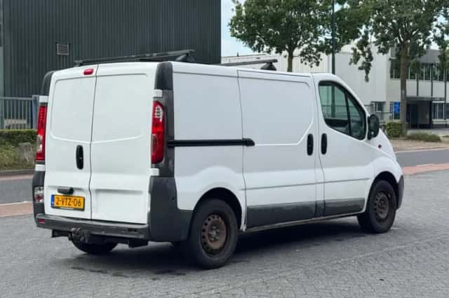 Opel Vivaro (2012) thumbnail 5