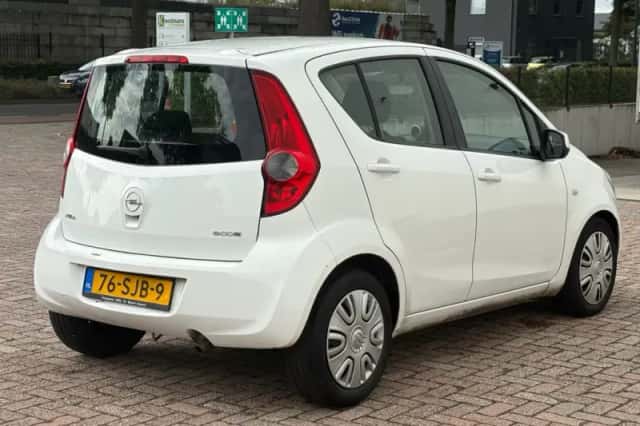 Opel Agila (2011) thumbnail 5
