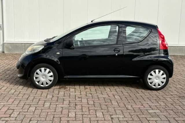 Peugeot 107 (2006) thumbnail 2