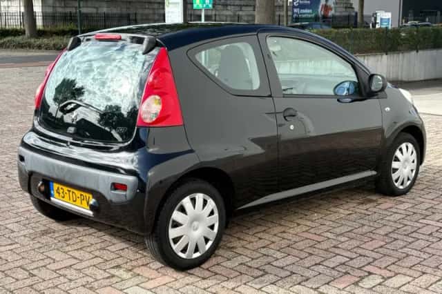 Peugeot 107 (2006) thumbnail 5