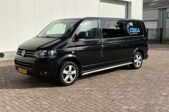 Volkswagen Transporter (2012) thumbnail 1