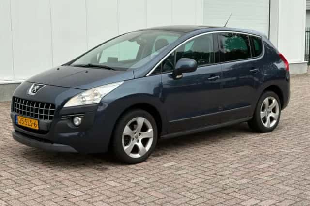 Peugeot 3008 (2011) thumbnail 1