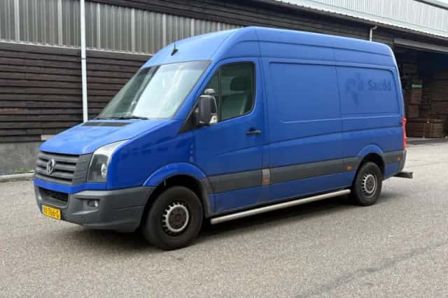 Volkswagen Crafter (2016) thumbnail 1