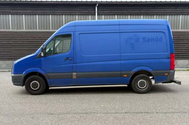 Volkswagen Crafter (2016) thumbnail 2