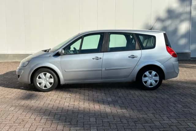 Renault Grand Scénic (2008) thumbnail 2