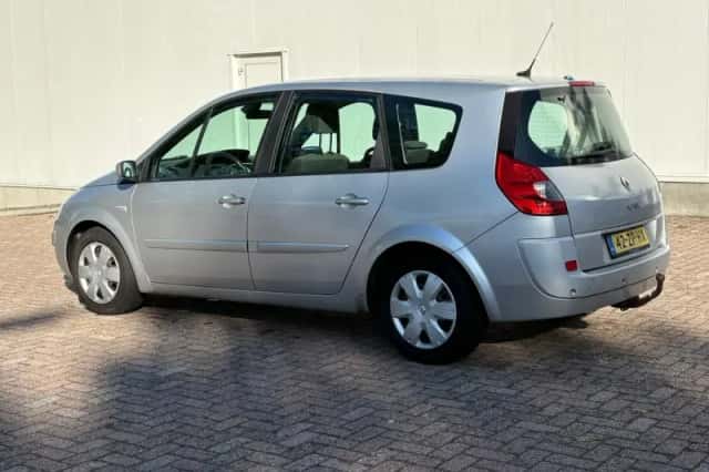 Renault Grand Scénic (2008) thumbnail 3