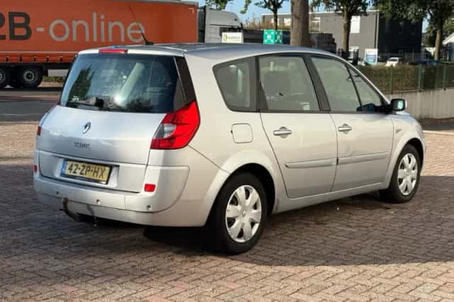 Renault Grand Scénic (2008) thumbnail 5