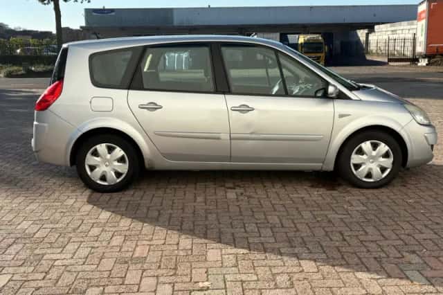 Renault Grand Scénic (2008) thumbnail 6