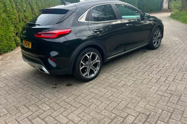 Kia XCeed (2020) thumbnail 3