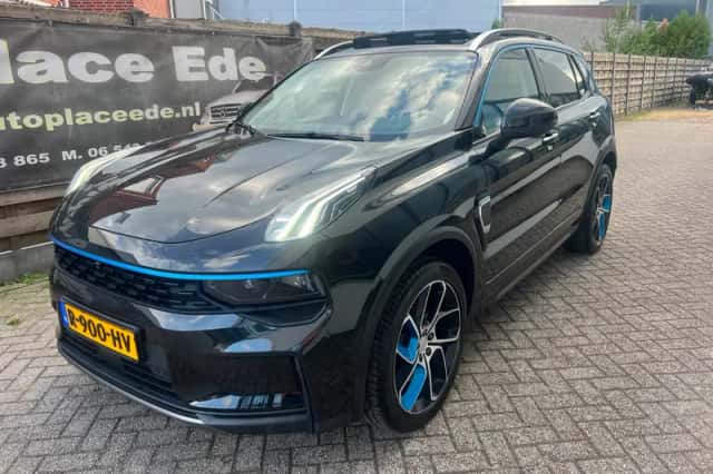 Lynk & Co 01 (2022) thumbnail 1