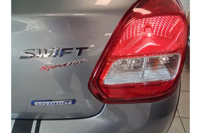 Suzuki Swift (2021) thumbnail 5