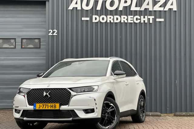 DS 7 (2020) thumbnail 1