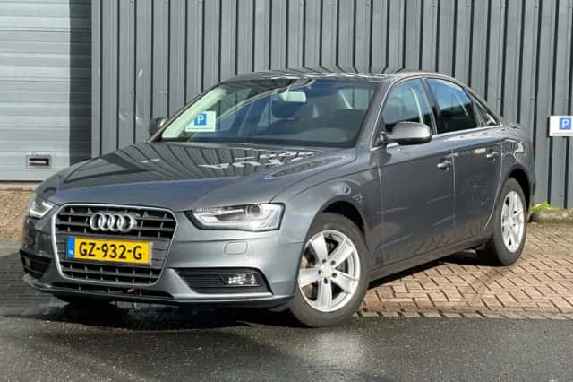 Audi A4 (2015) thumbnail 3