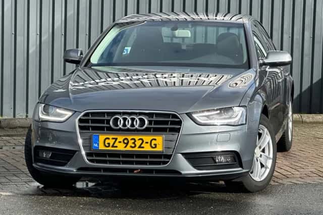 Audi A4 (2015) thumbnail 4