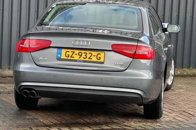 Audi A4 (2015) thumbnail 6
