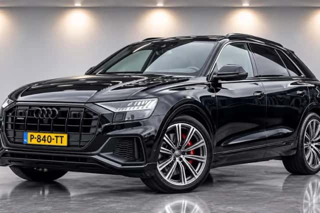Audi Q8 (2021) thumbnail 2