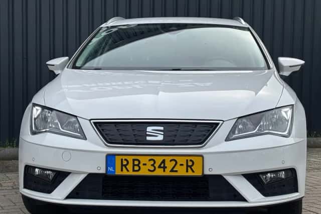 SEAT Leon (2017) thumbnail 4