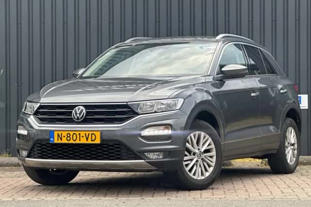 Volkswagen T-Roc (2021) thumbnail 4
