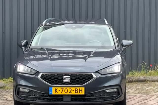 SEAT Leon Sportstourer (2020) thumbnail 2