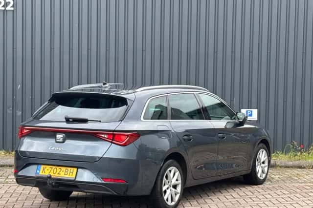 SEAT Leon Sportstourer (2020) thumbnail 4
