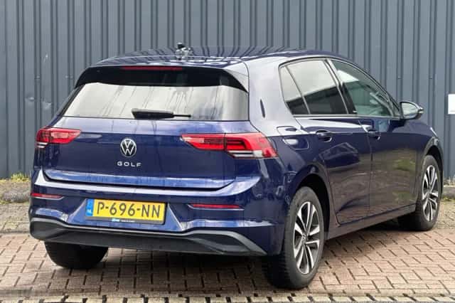 Volkswagen Golf (2021) thumbnail 5