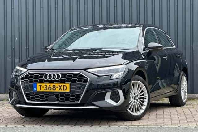 Audi A3 (2023) thumbnail 2