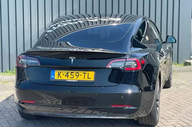 Tesla Model 3 (2021) thumbnail 6