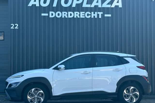 Hyundai Kona (2021) thumbnail 4