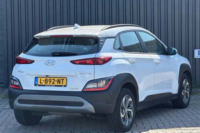 Hyundai Kona (2021) thumbnail 6
