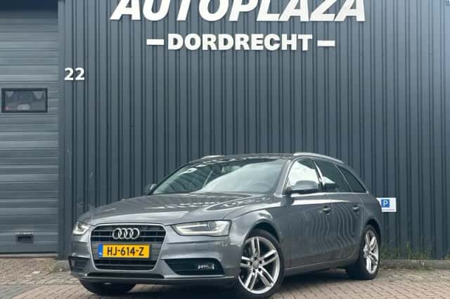 Audi A4 (2015) thumbnail 1