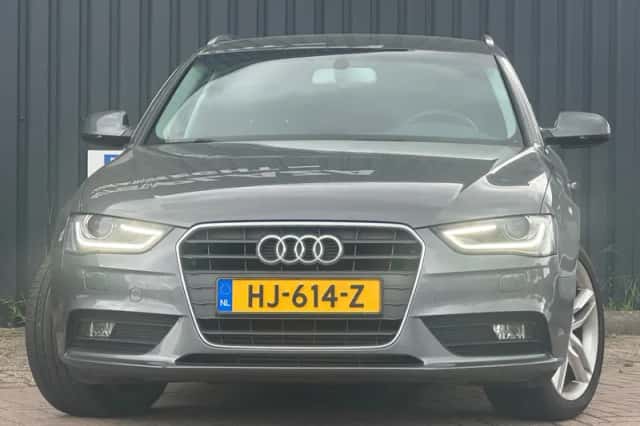 Audi A4 (2015) thumbnail 3