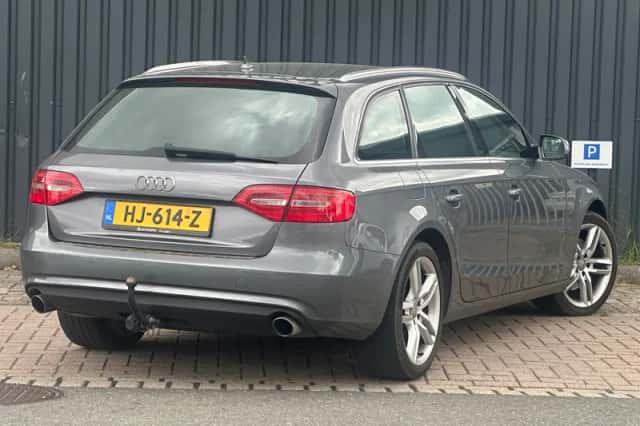 Audi A4 (2015) thumbnail 6