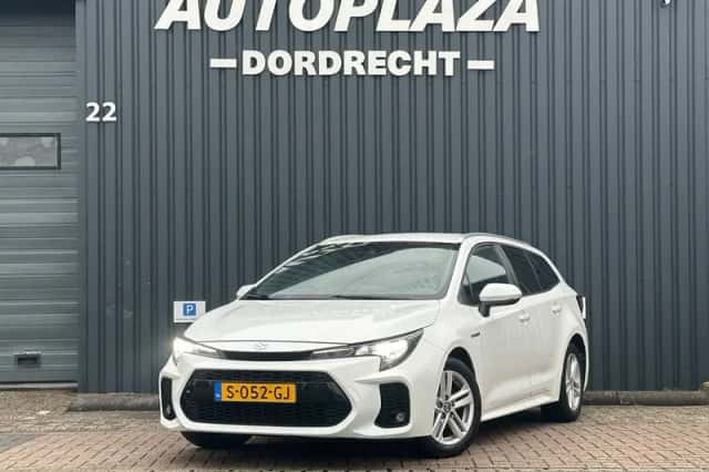 Suzuki Swace (2022) thumbnail 1