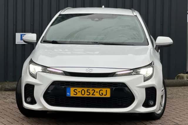 Suzuki Swace (2022) thumbnail 3