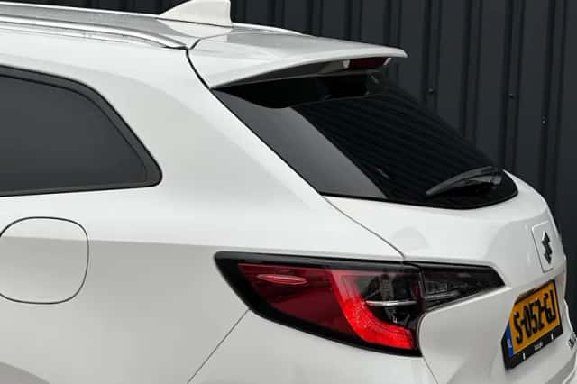 Suzuki Swace (2022) thumbnail 6