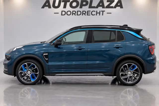 Lynk & Co 01 (2022) thumbnail 2