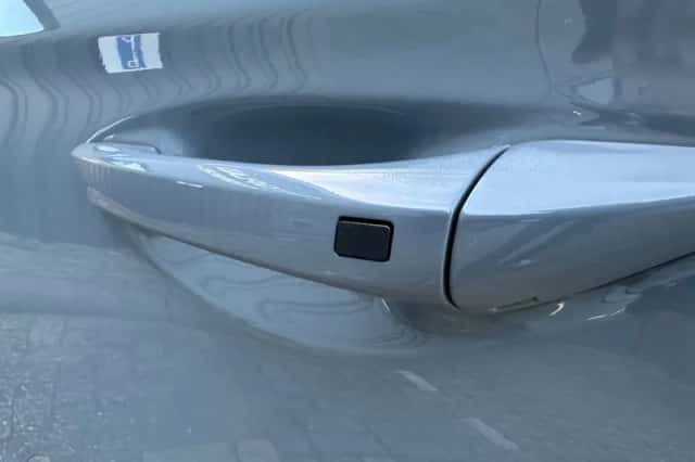 Hyundai Ioniq (2021) thumbnail 6