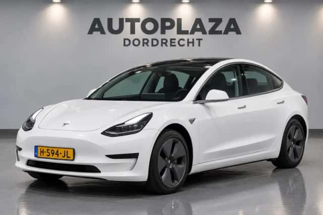 Tesla Model 3 (2020) thumbnail 1