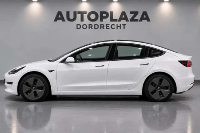 Tesla Model 3 (2020) thumbnail 5