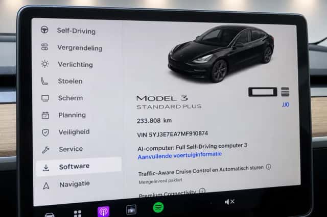 Tesla Model 3 (2021) thumbnail 6