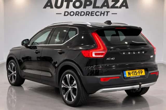 Volvo XC40 (2021) thumbnail 5