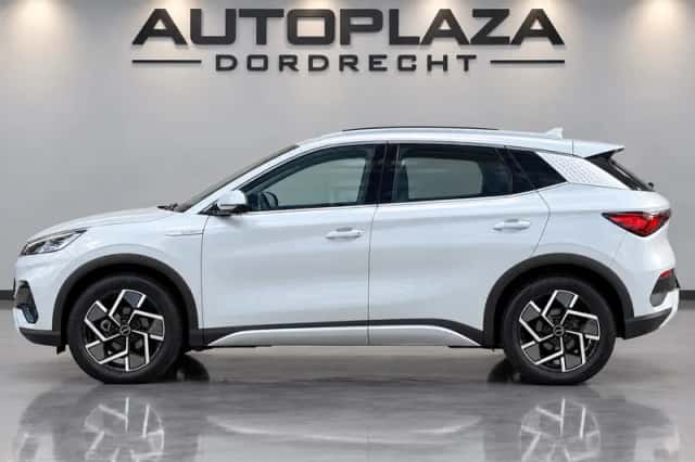 BYD Atto 3 (2024) thumbnail 5
