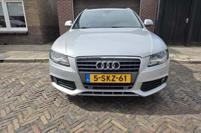 Audi A4 (2008) thumbnail 3