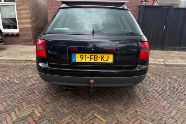 Audi A6 (2000) thumbnail 6