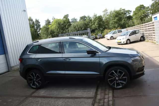 Škoda Karoq (2019) thumbnail 4
