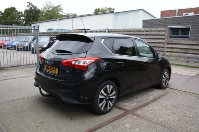 Nissan Pulsar (2015) thumbnail 5