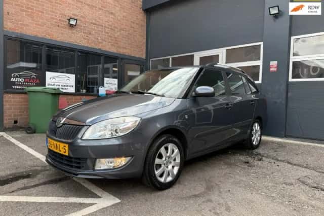 Škoda Fabia (2010) thumbnail 1