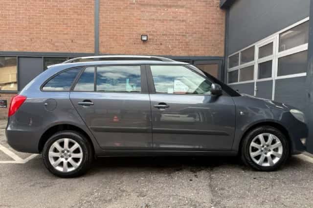 Škoda Fabia (2010) thumbnail 4